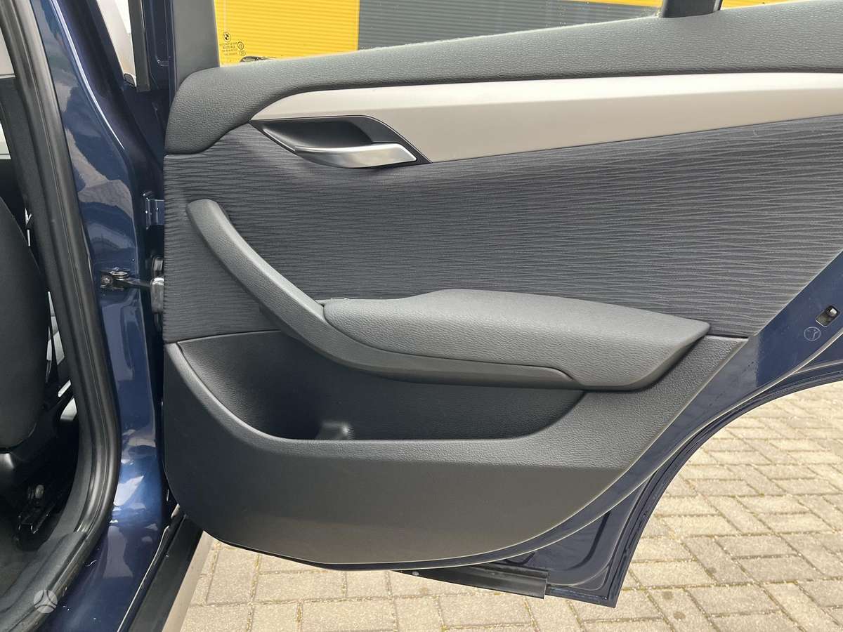 BMW X1 2013 — photo 17