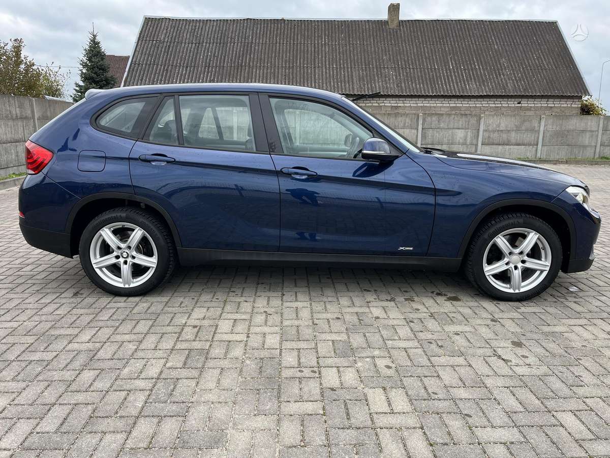 BMW X1 2013 — rear view