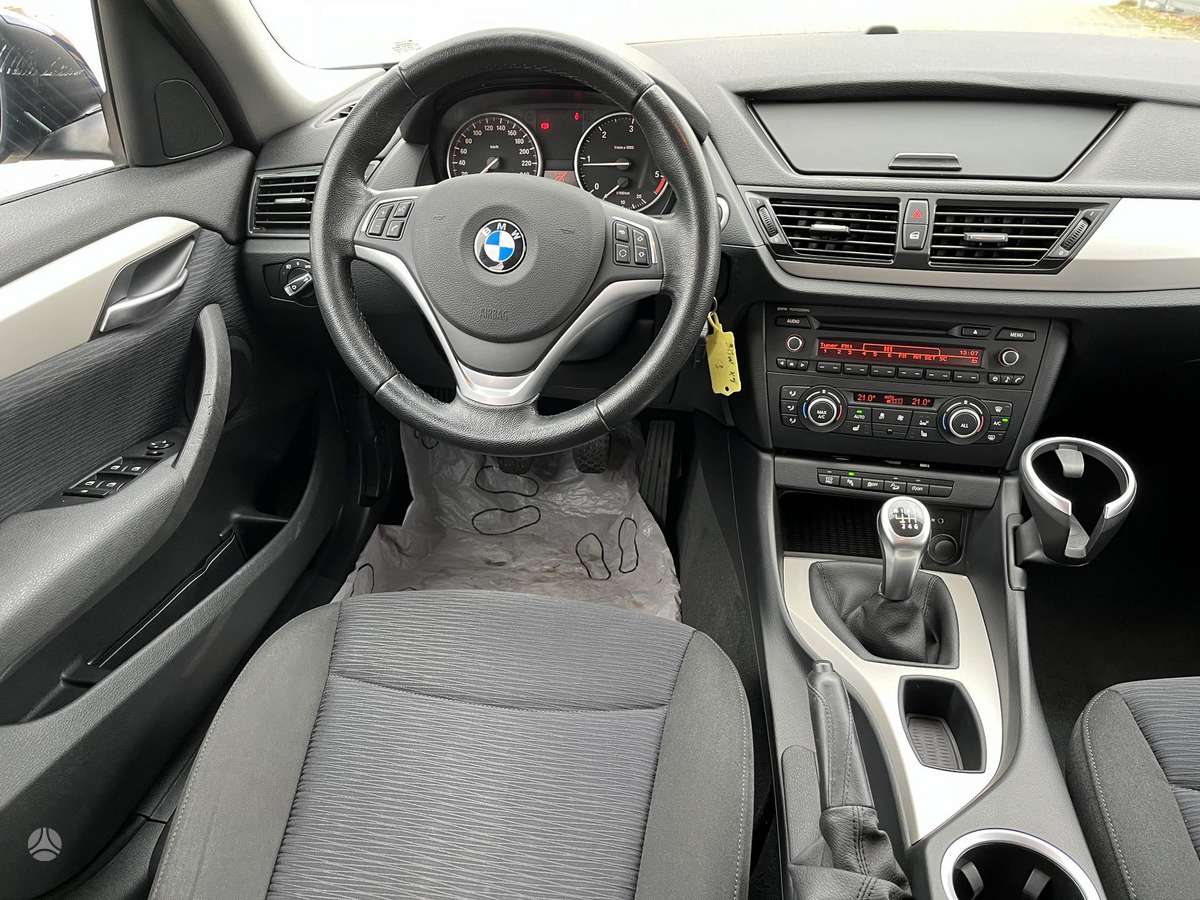BMW X1 2013 — photo 20