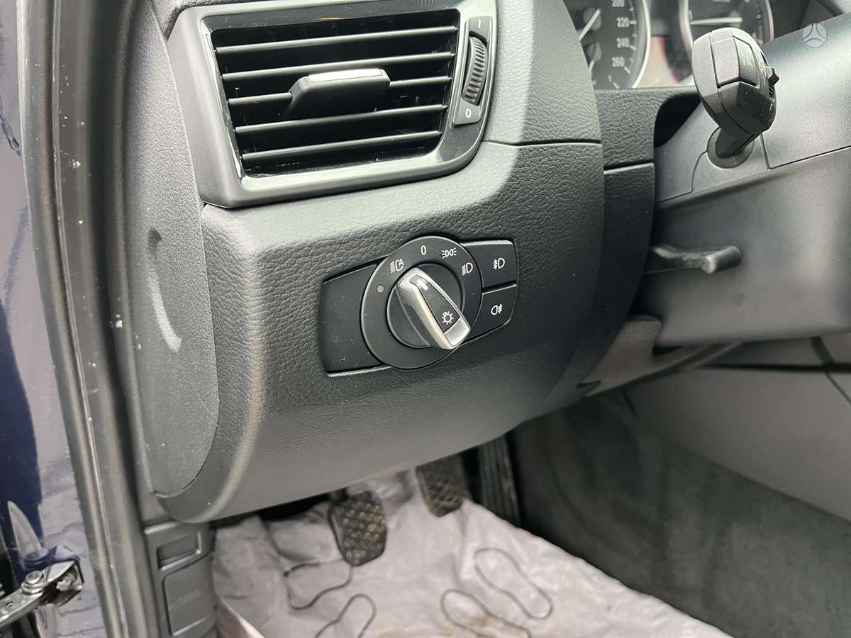 BMW X1 2013 — photo 25