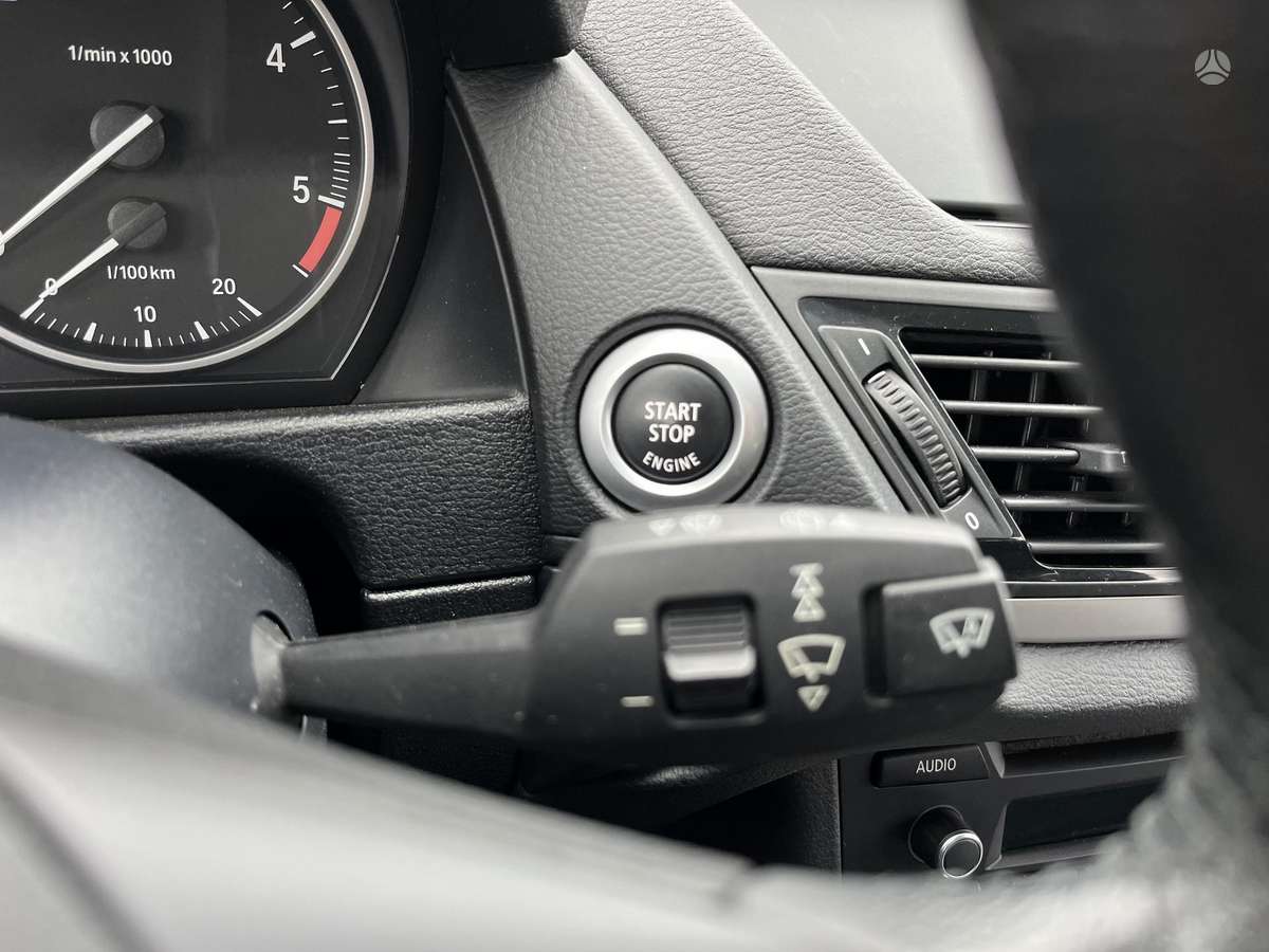 BMW X1 2013 — photo 28
