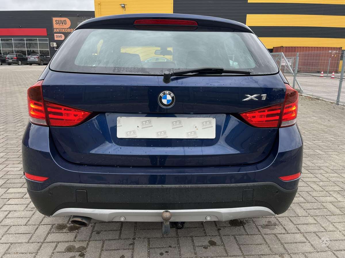 BMW X1 2013 — engine 1995 cm³, 143 HP (105kW)