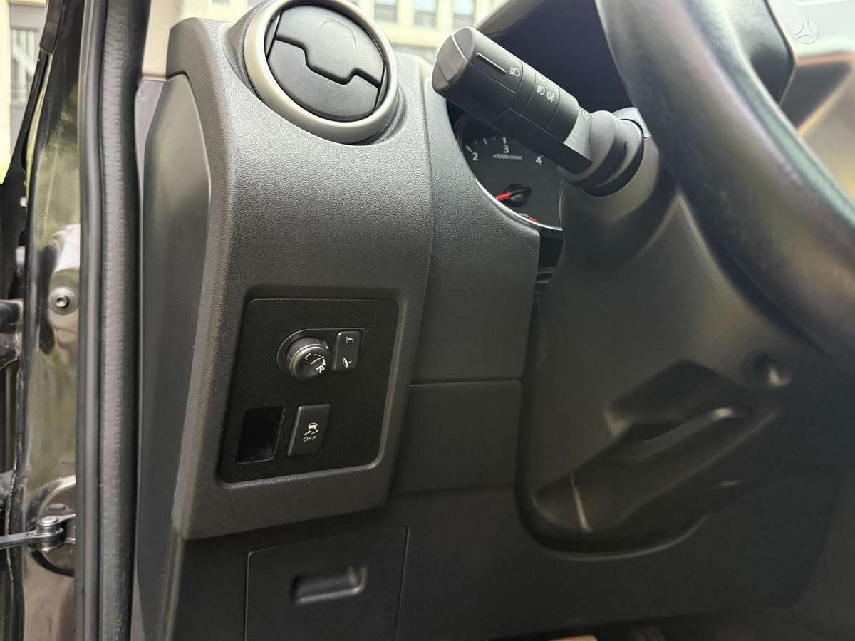 Nissan Qashqai 2012 — photo 10