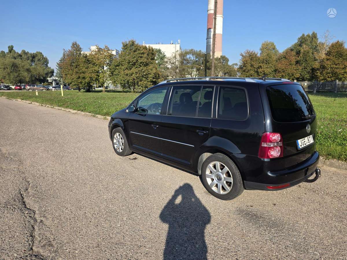 Volkswagen Touran 2007 — engine 2000 cm³, 170 HP (125kW)