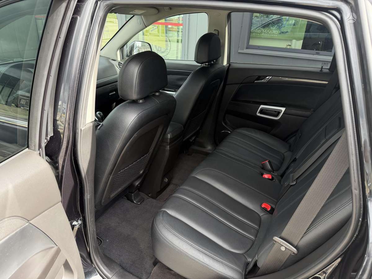 Opel Antara 2011 — photo 11