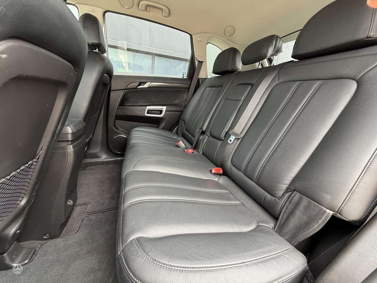 Opel Antara 2011 — photo 12