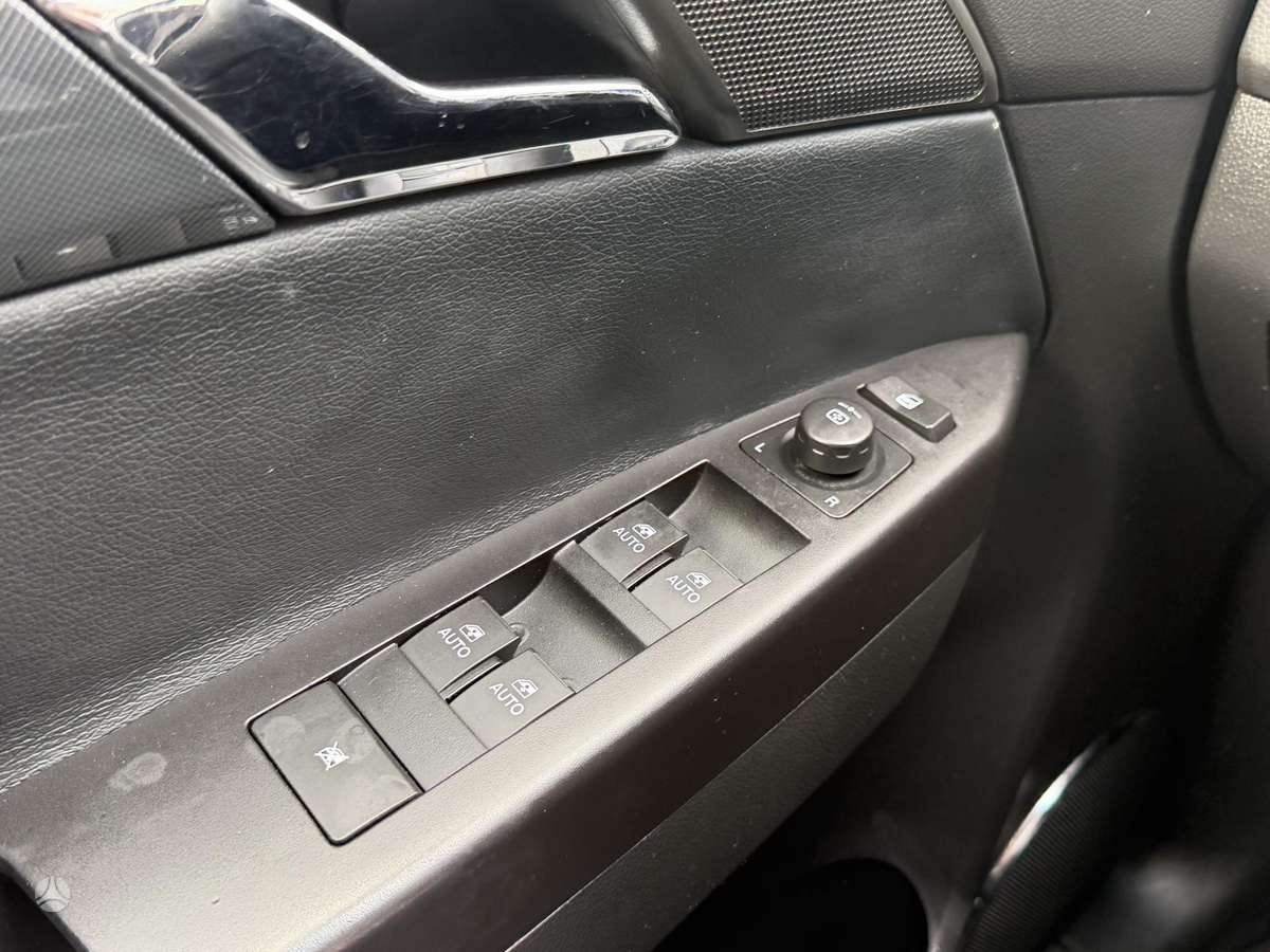 Opel Antara 2011 — photo 24