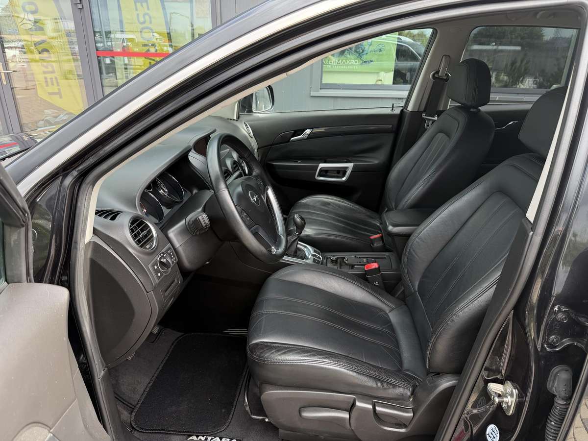 Opel Antara 2011 — photo 9