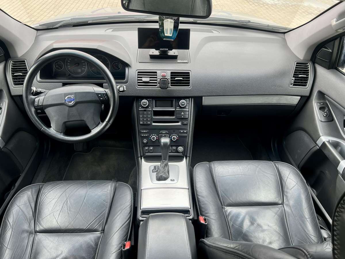 Volvo XC90 2009 — photo 13