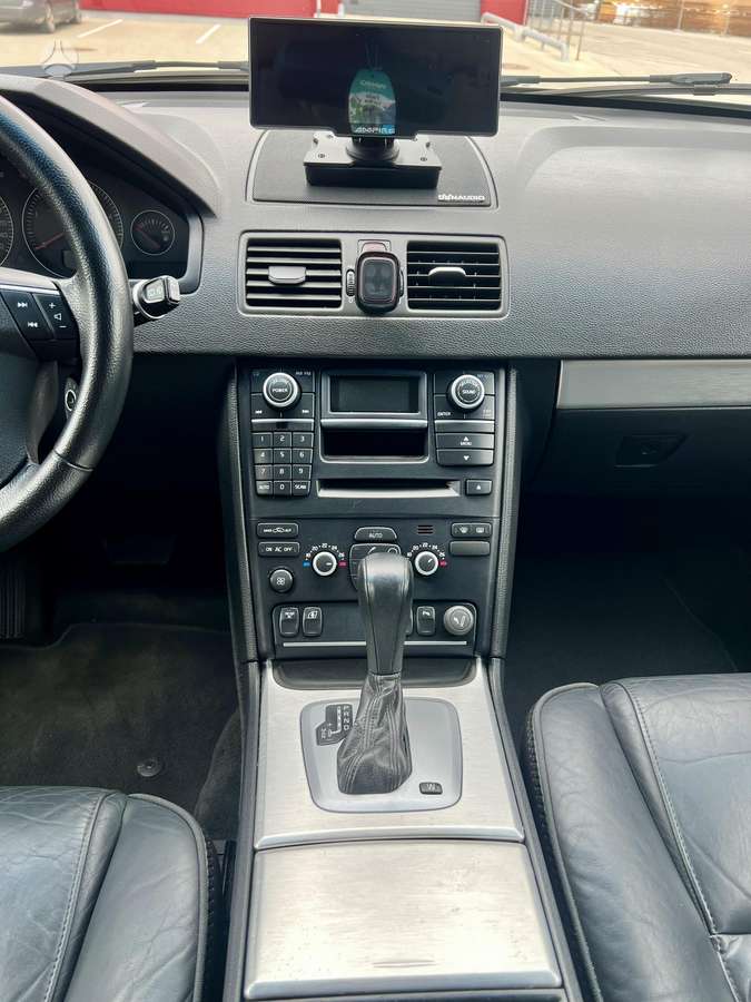 Volvo XC90 2009 — photo 17