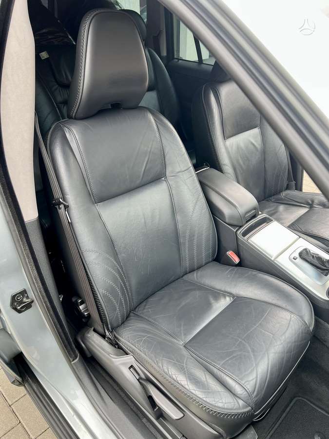 Volvo XC90 2009 — photo 21