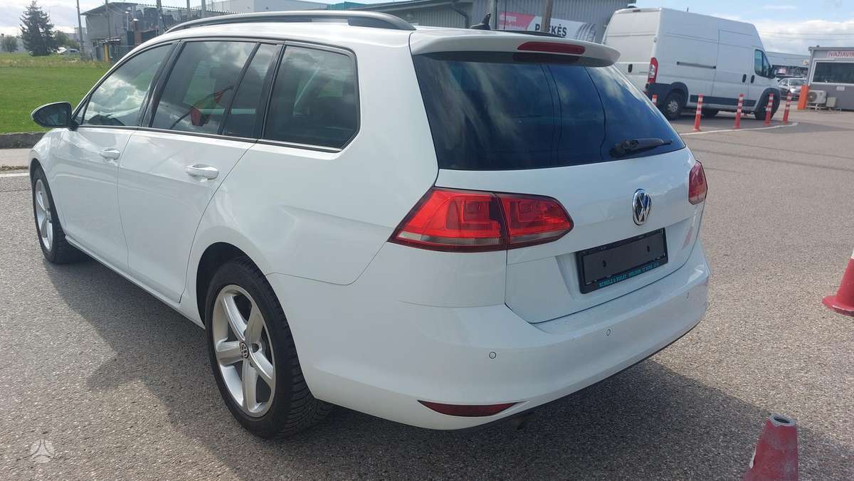 Volkswagen Golf 2014 — interior