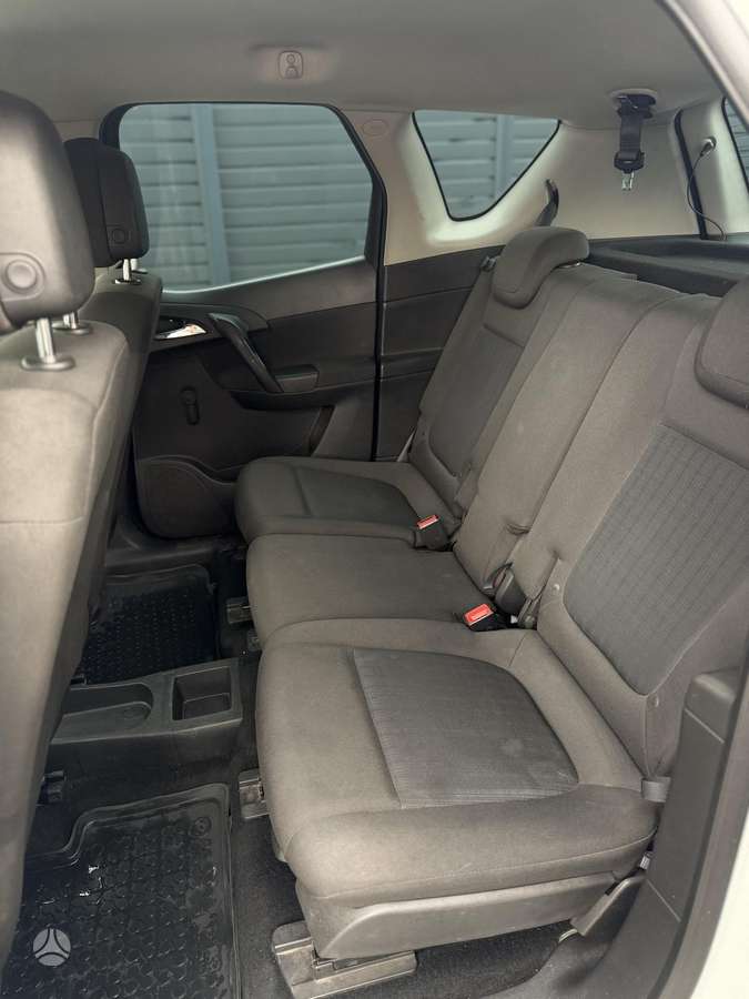 Opel Meriva 2012 — photo 17