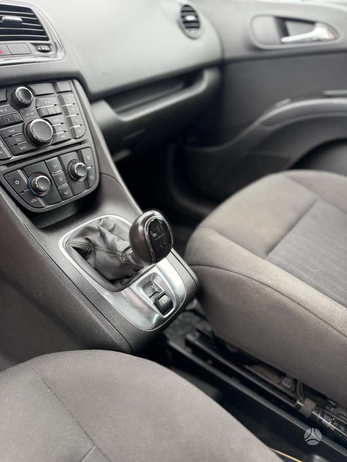 Opel Meriva 2012 — photo 22