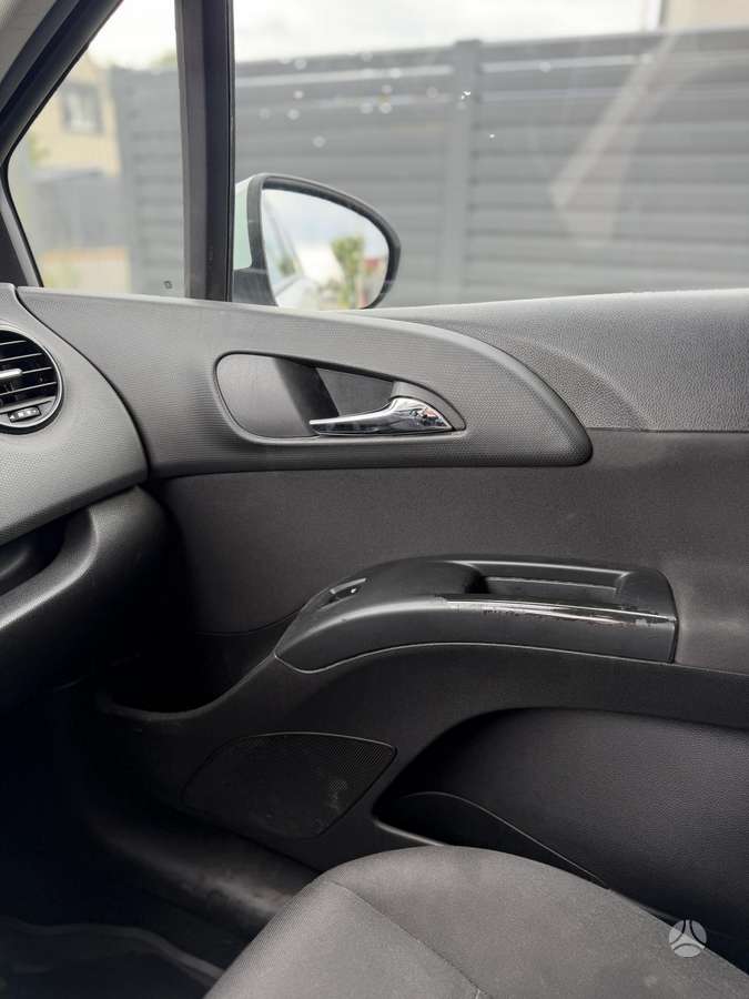 Opel Meriva 2012 — photo 26
