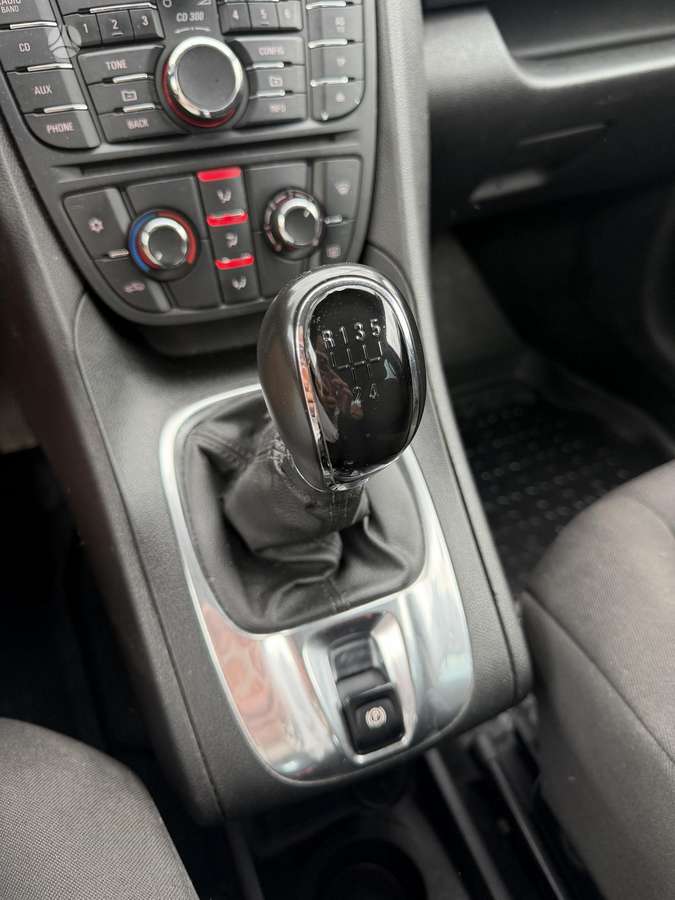 Opel Meriva 2012 — photo 28
