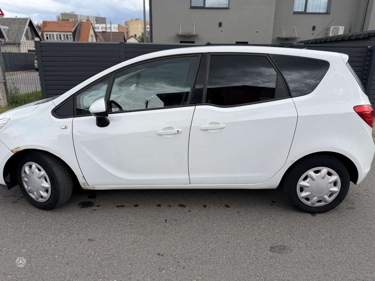 Opel Meriva 2012 — photo 8