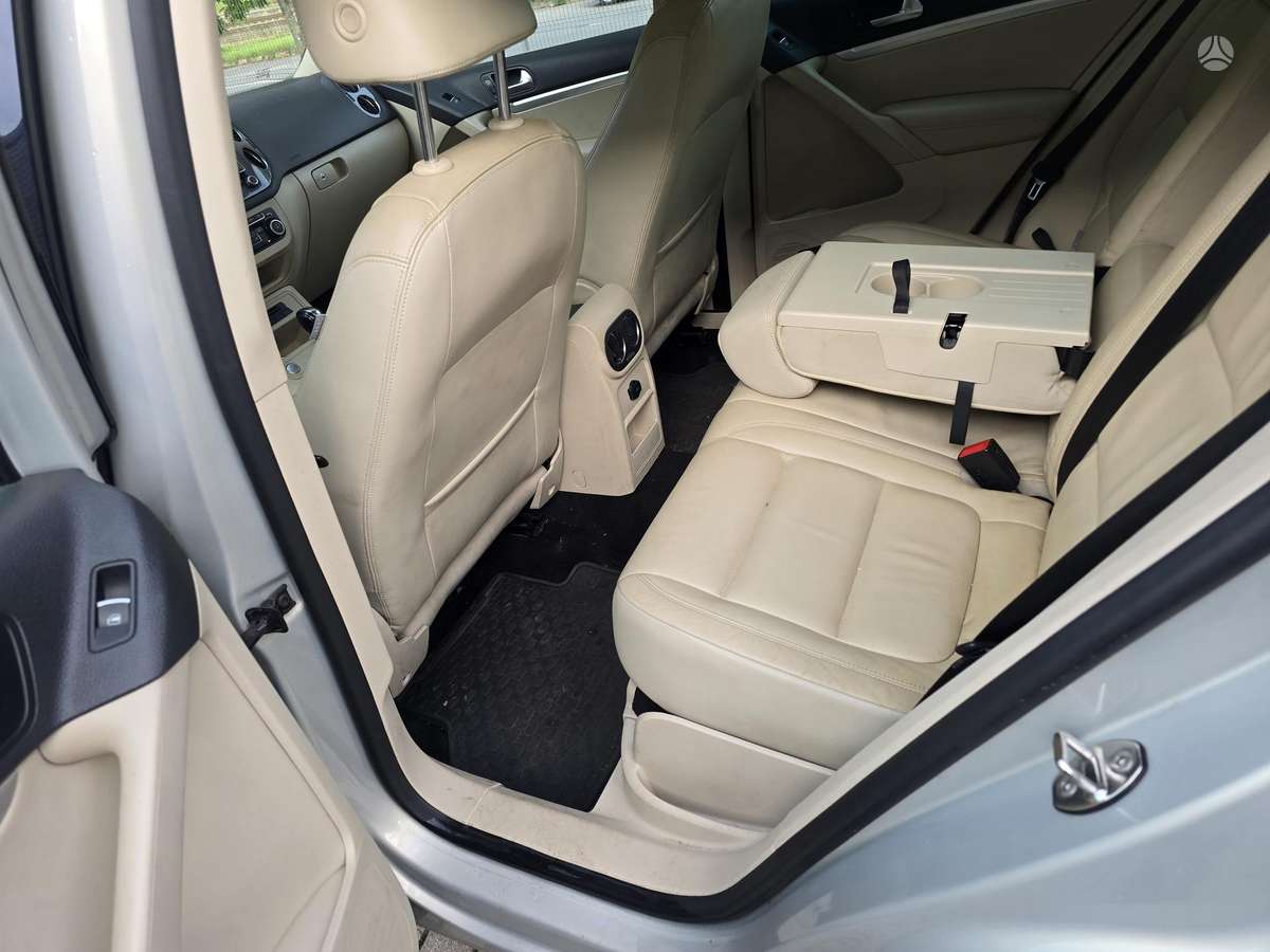 Volkswagen Tiguan 2012 — photo 11