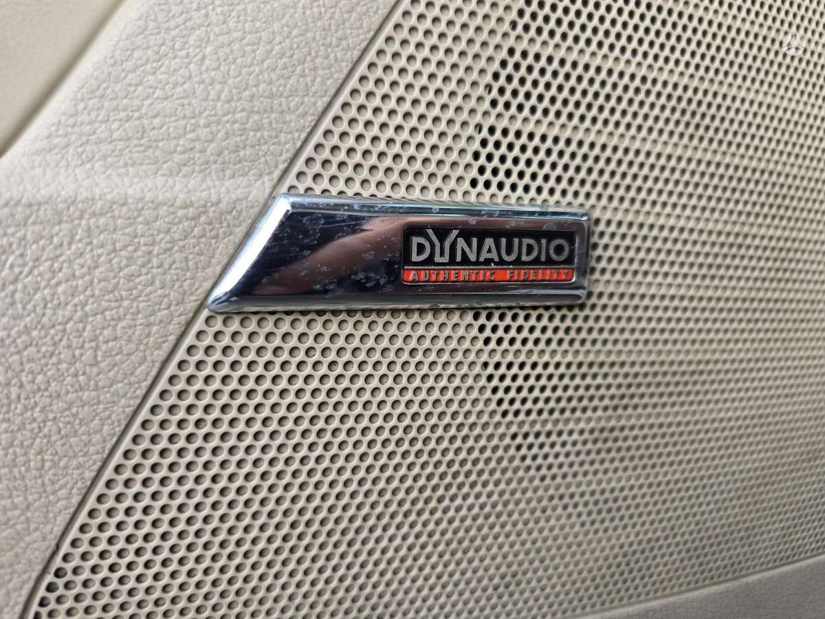 Volkswagen Tiguan 2012 — photo 15