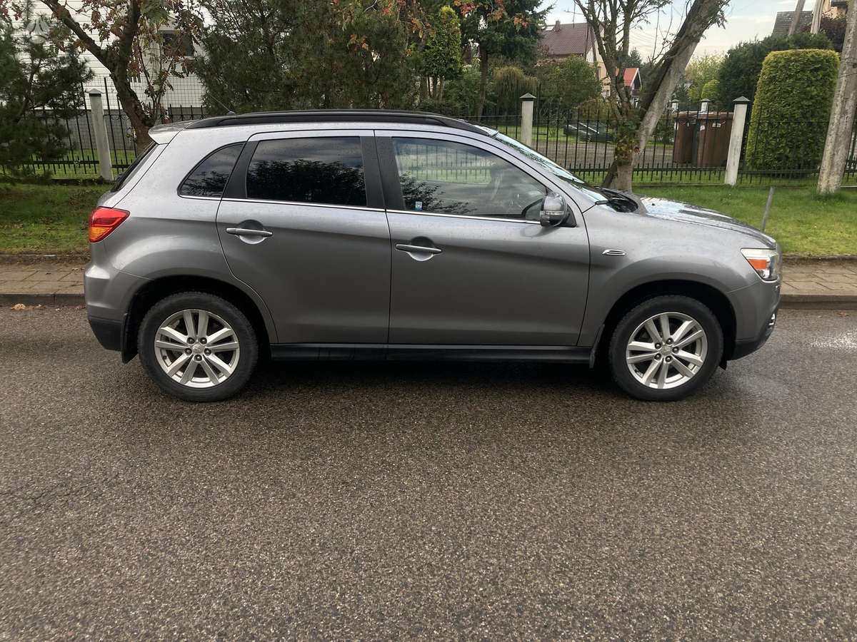 Mitsubishi ASX 2010 — photo 12