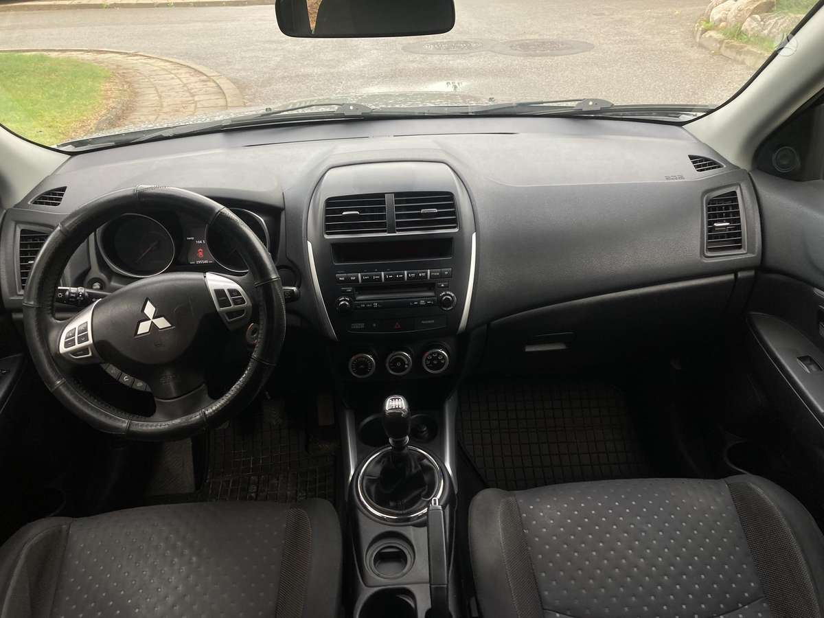 Mitsubishi ASX 2010 — photo 23