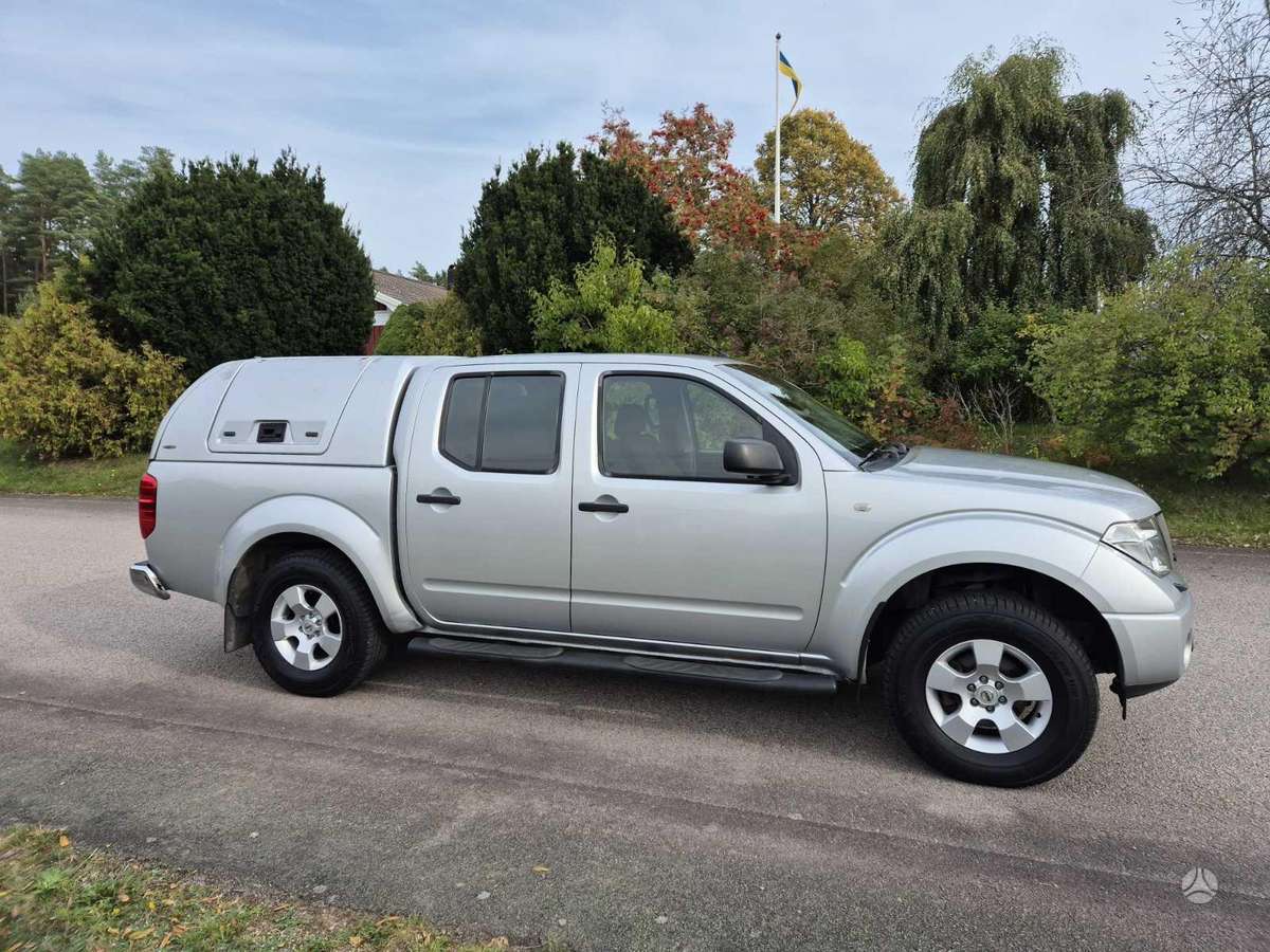 Nissan Navara 2005 — photo 10