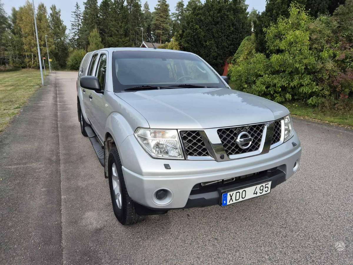 Nissan Navara 2005 — photo 12
