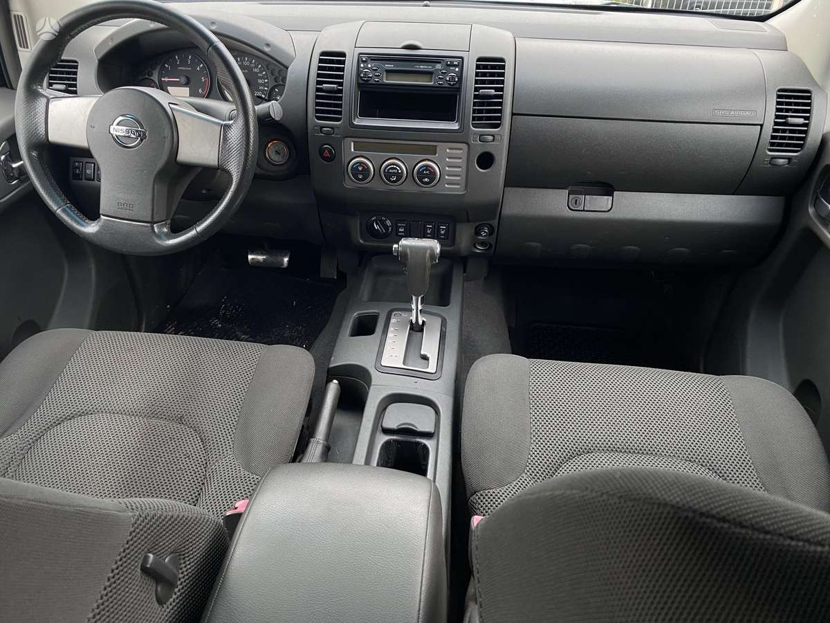 Nissan Navara 2005 — photo 15
