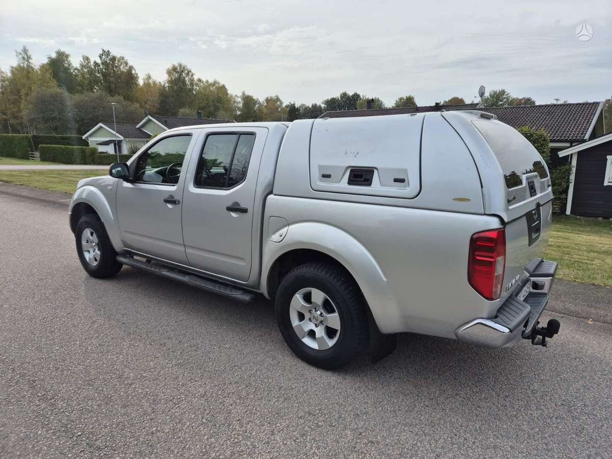 Nissan Navara 2005 — engine 2488 cm³, 174 HP (128kW)