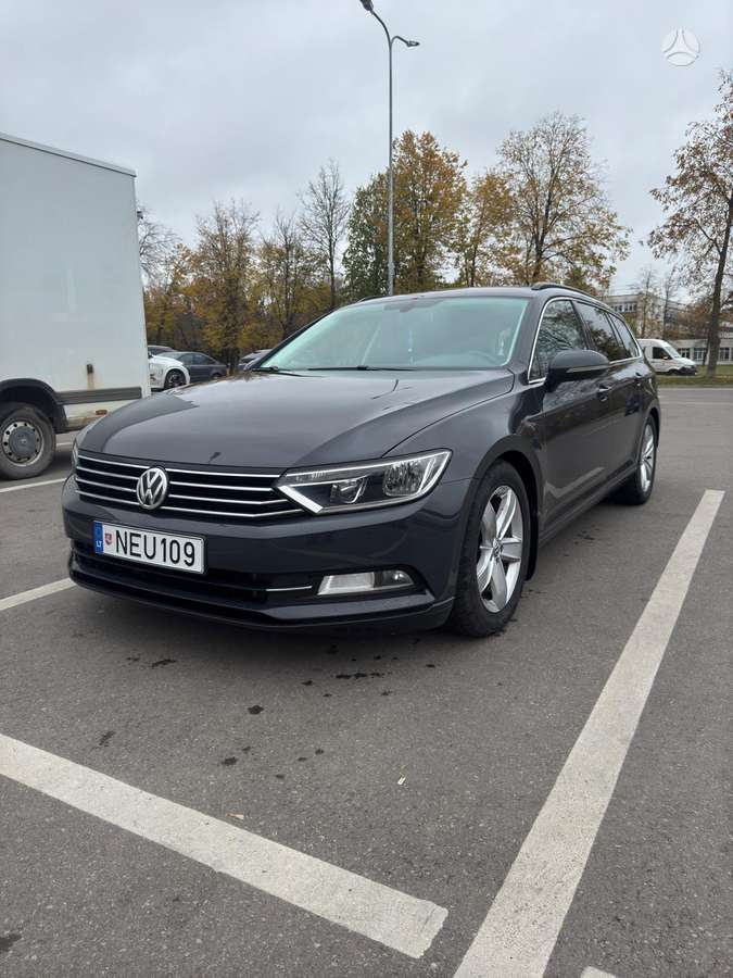 Volkswagen Passat 2015 — вигляд ззаду