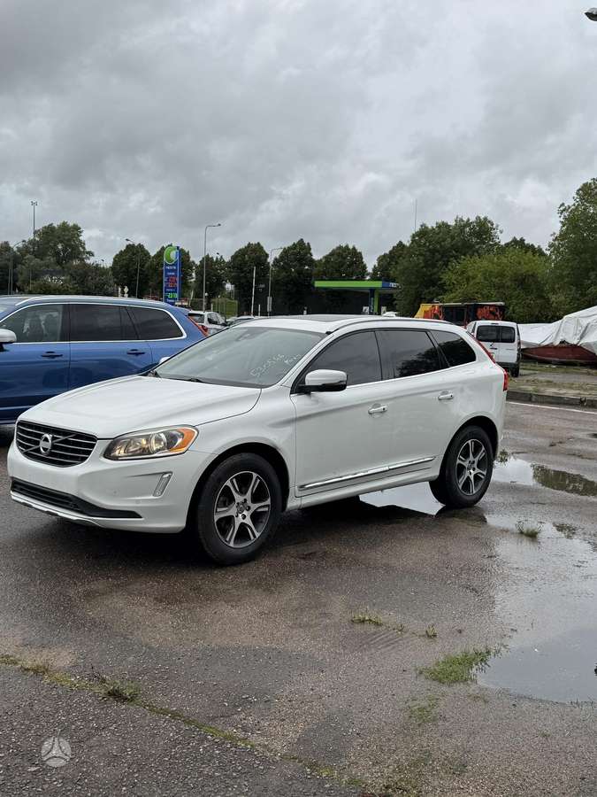 Volvo XC60 2014 — engine 2953 cm³, 305 HP (224kW)