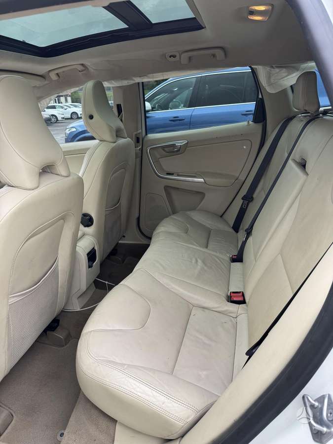 Volvo XC60 2014 — photo 9