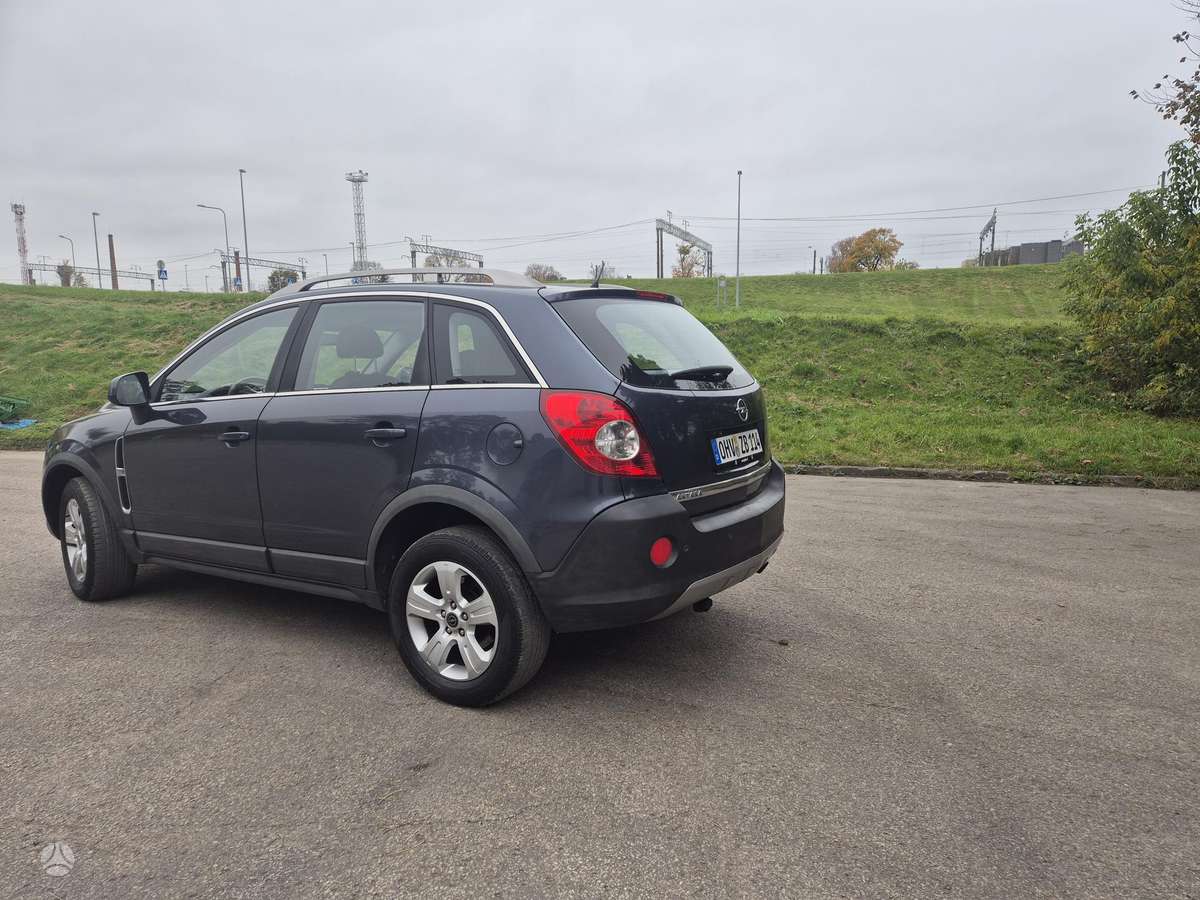 Opel Antara 2009 — салон