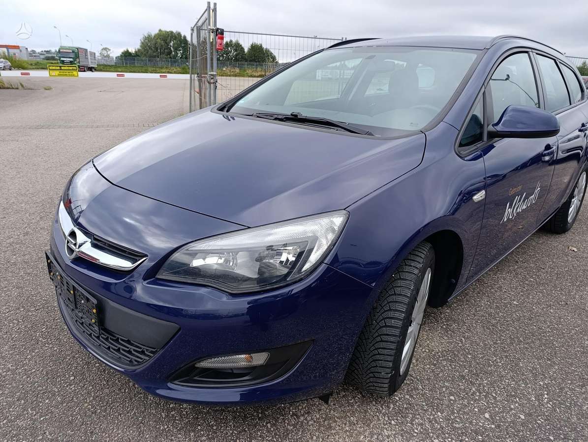 Opel Astra 2015 — photo 14