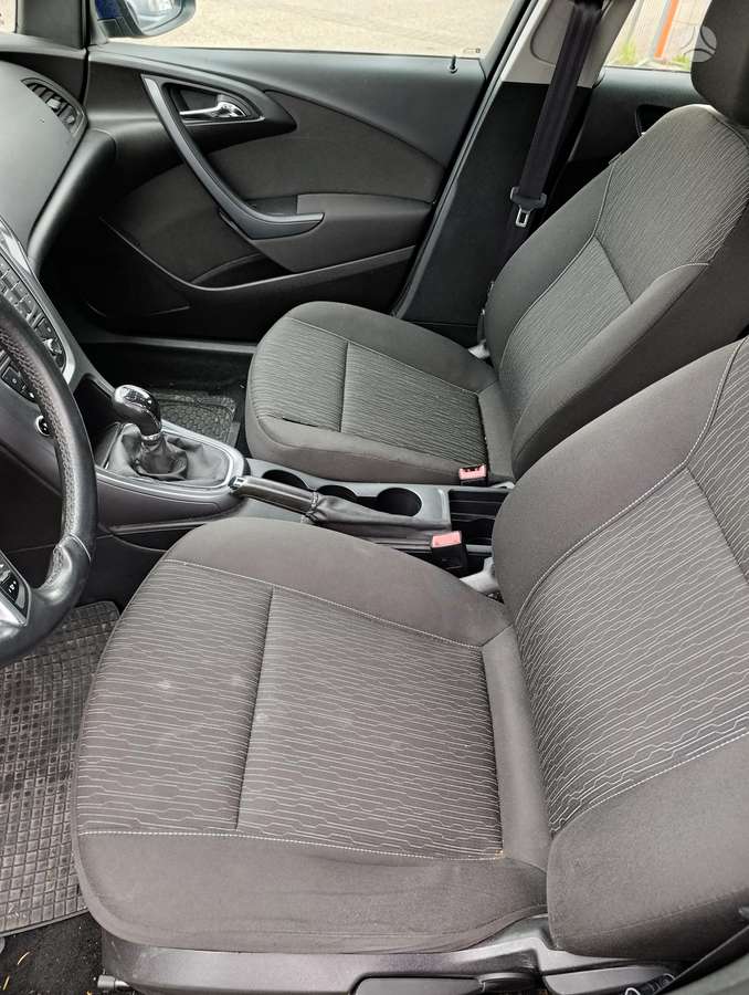 Opel Astra 2015 — photo 22