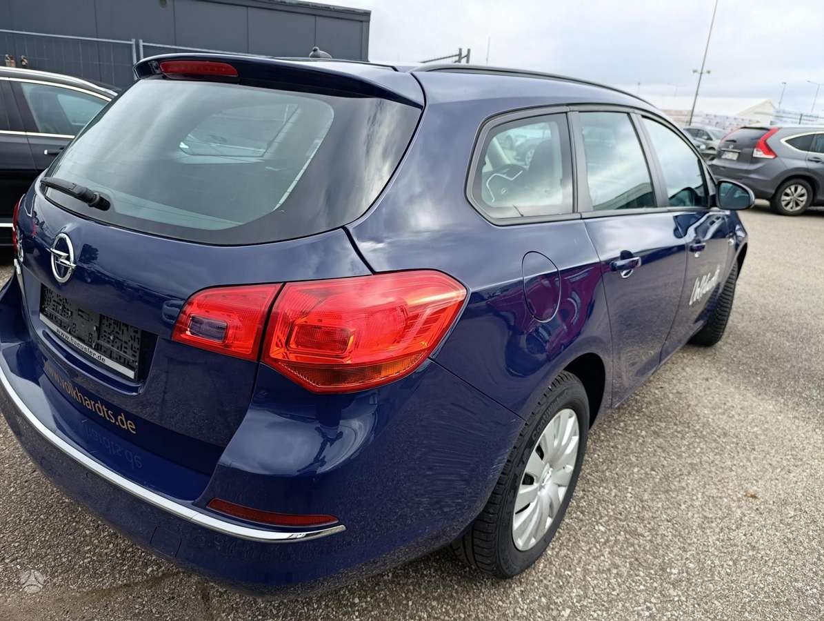 Opel Astra 2015 — photo 8