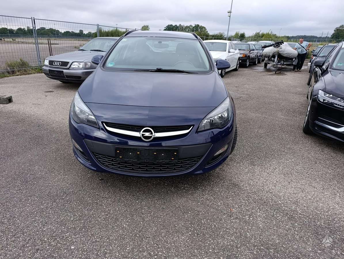 Opel Astra 2015 — photo 9