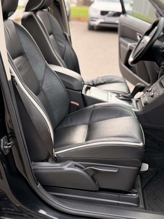 Volvo XC90 2007 — photo 28
