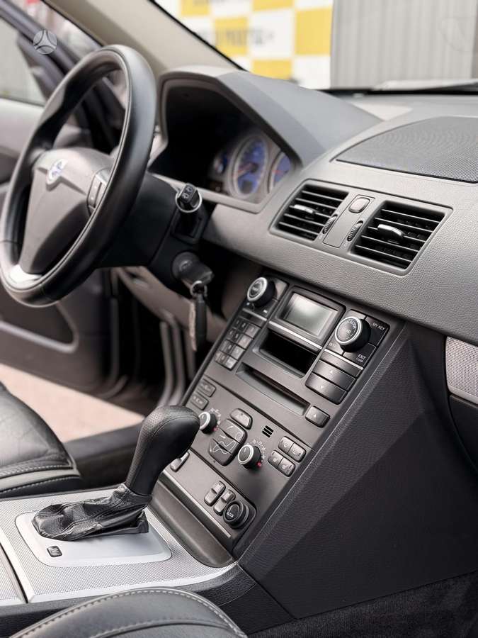 Volvo XC90 2007 — photo 29