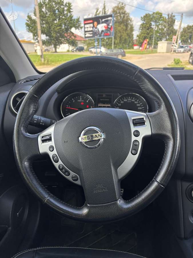 Nissan Qashqai 2012 — photo 17