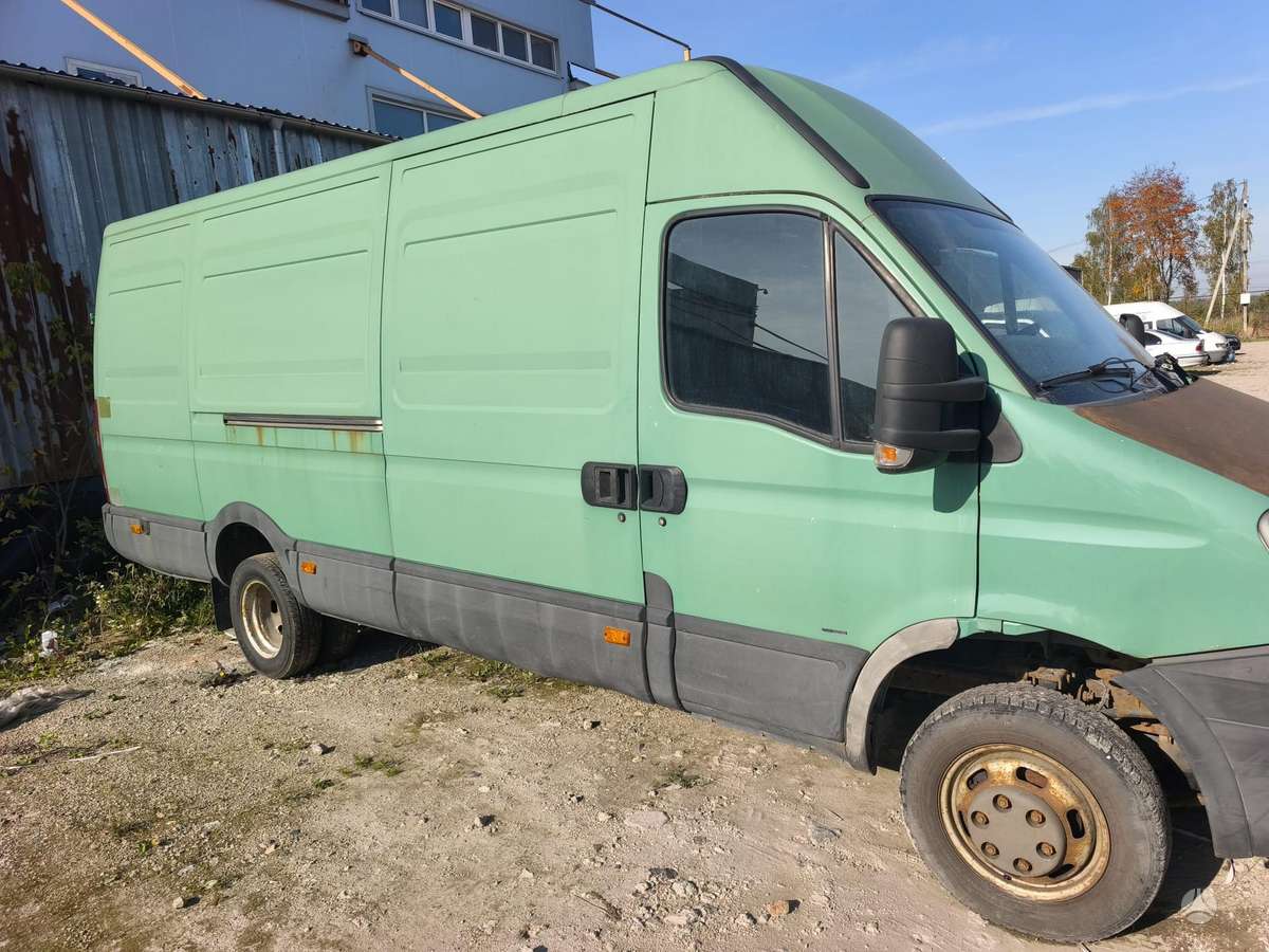 Iveco Daily 2010 — салон