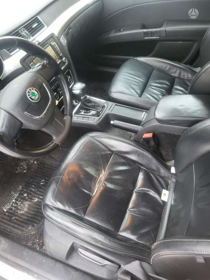 Skoda Superb 2011 — engine 2000 cm³, 1 HP (1kW)