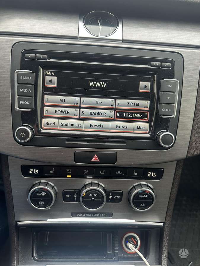 Volkswagen Passat 2013 — photo 9