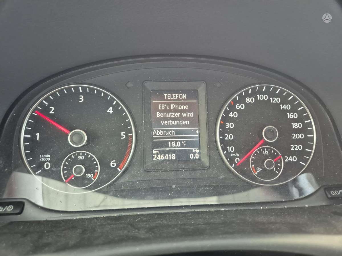 Volkswagen Touran 2012 — photo 7