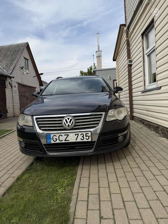 Volkswagen Passat 2008 — rear view