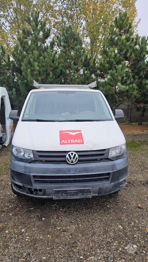 Volkswagen Transporter 2014 — rear view
