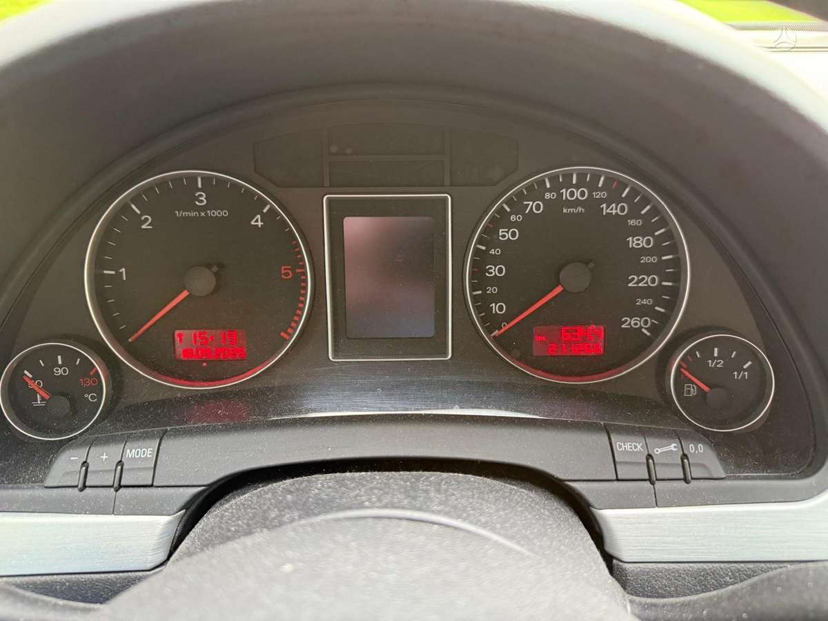 Audi A4 2007 — photo 11