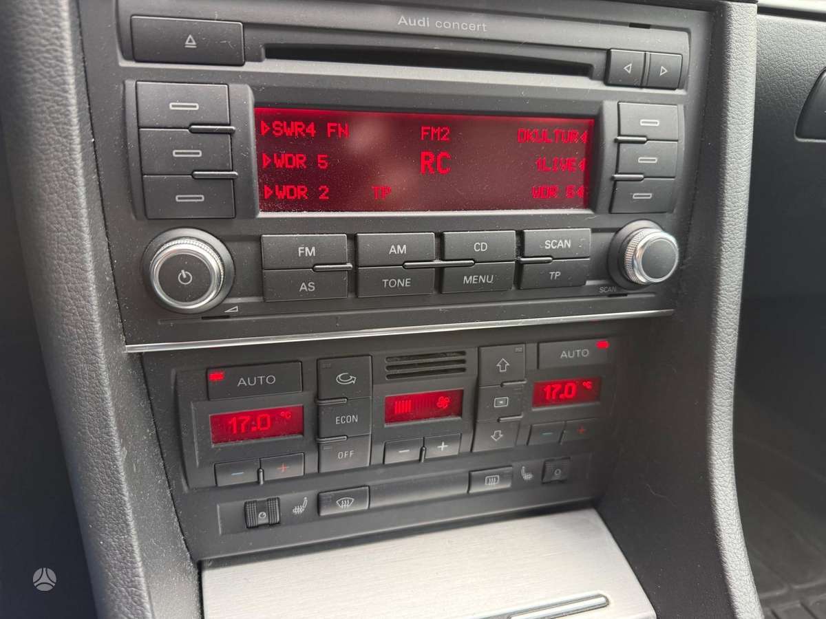 Audi A4 2007 — photo 12