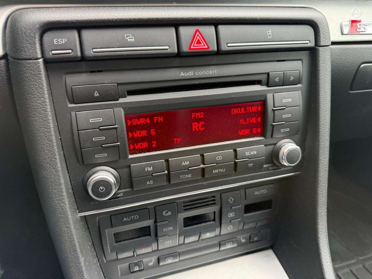 Audi A4 2007 — photo 13