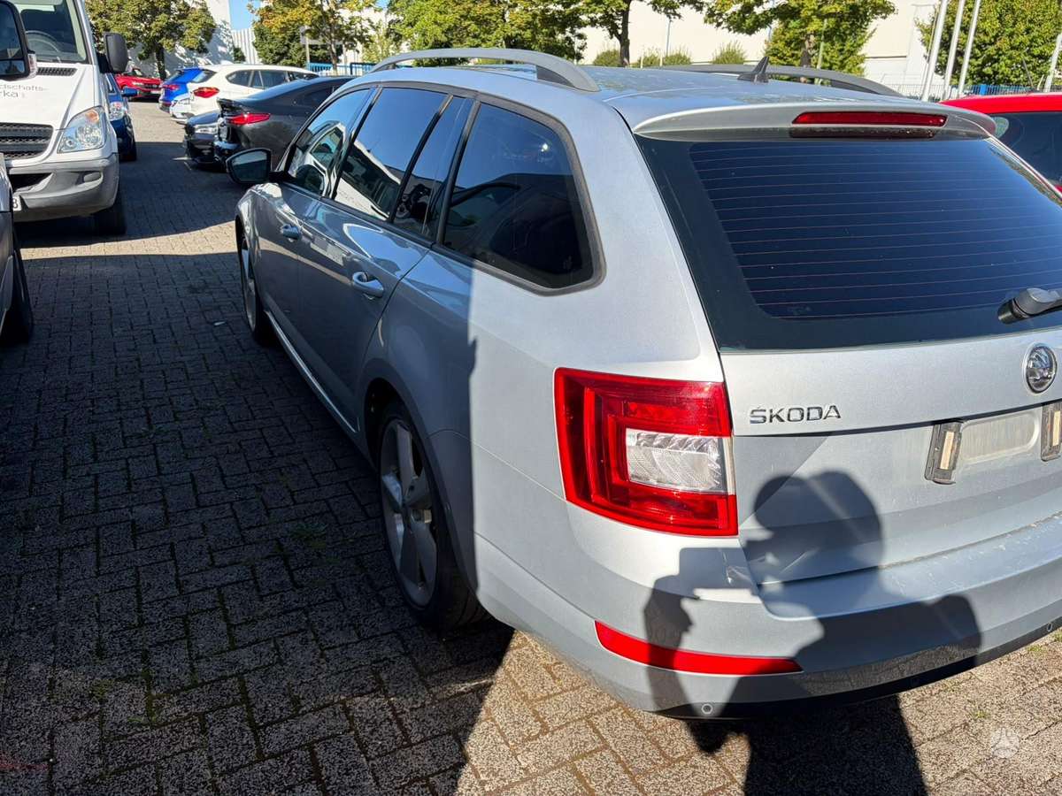 Skoda Octavia 2013 — interior